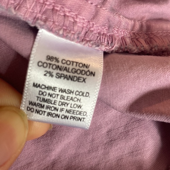 $3/15. Loft by Ann Taylor, ladies pink short shorts in size 25. - Picture 5 of 10